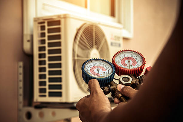 Professional Hvac technician working in High Bridge, WA